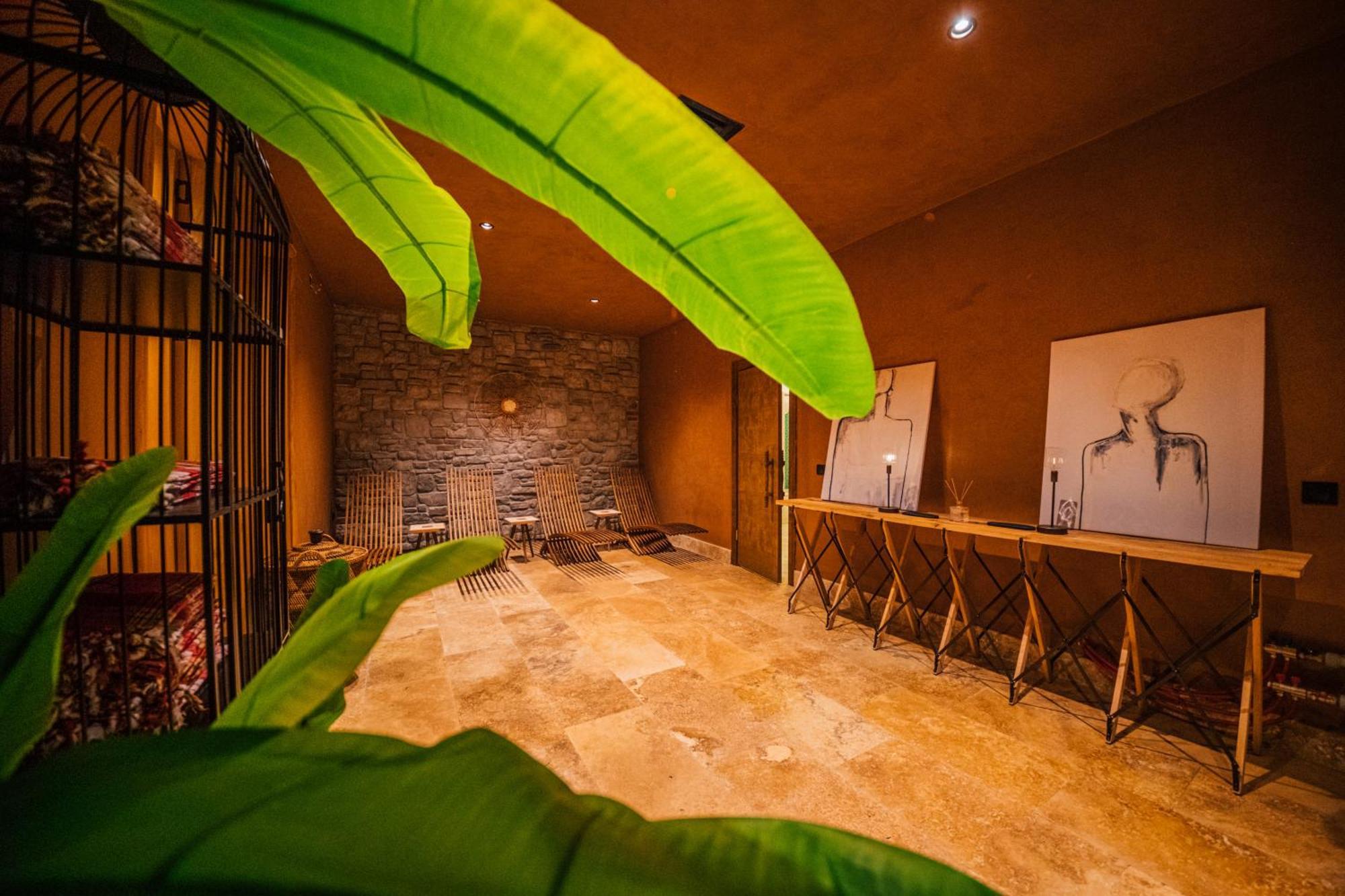 The Remote Hotel ซารีเจอร์เม ภายนอก รูปภาพ