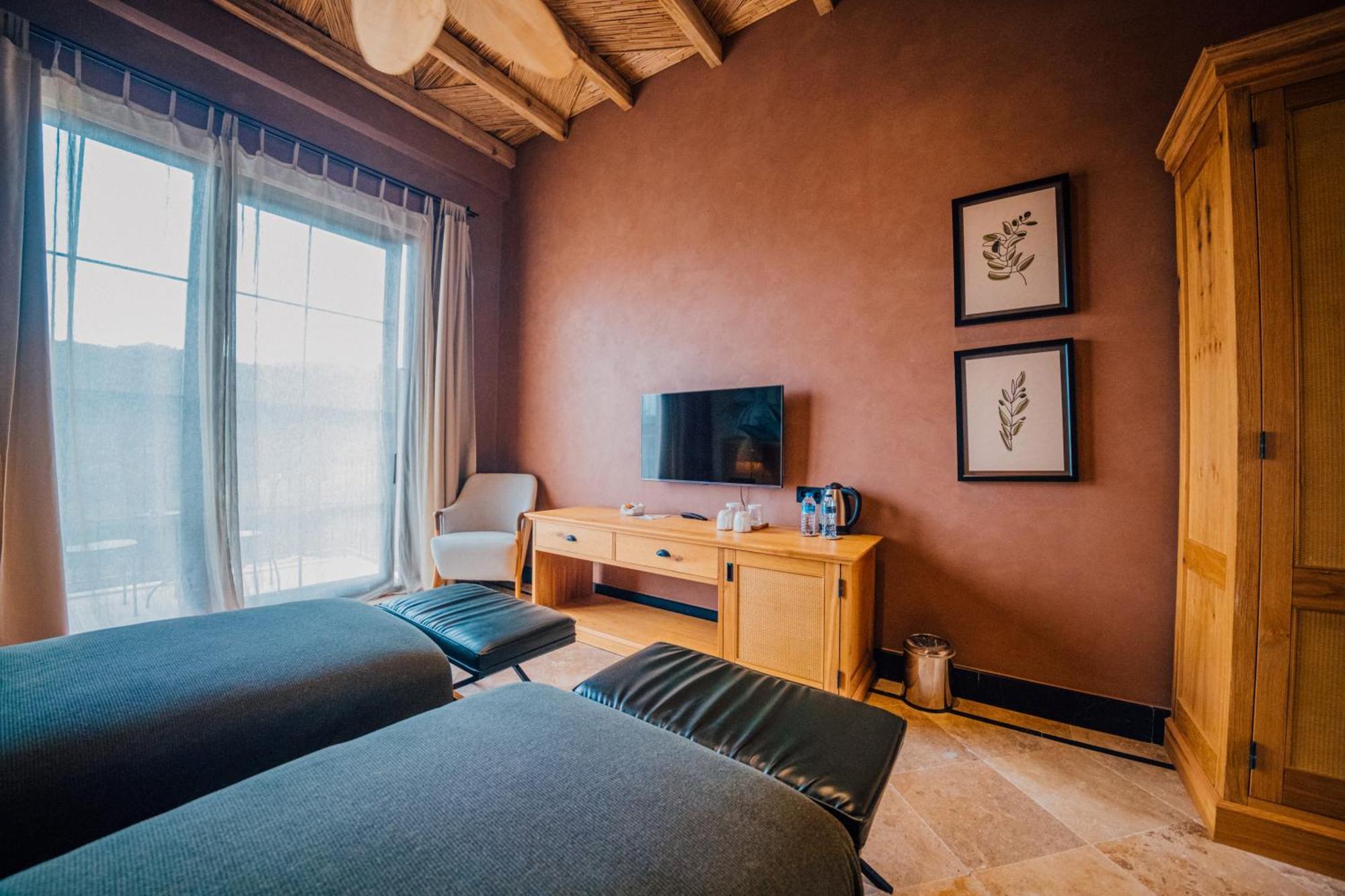 The Remote Hotel ซารีเจอร์เม ภายนอก รูปภาพ